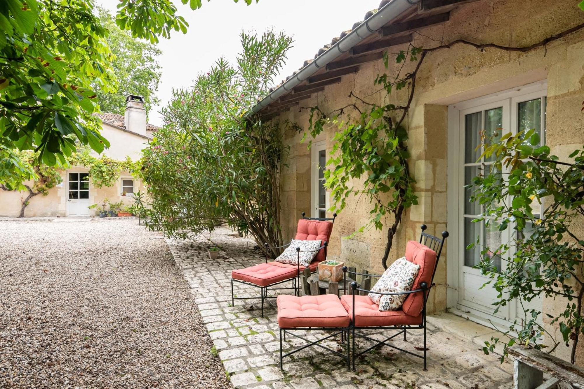 Chateau De La Vieille Chapelle Lugon et l’Ile du Carney Oda fotoğraf